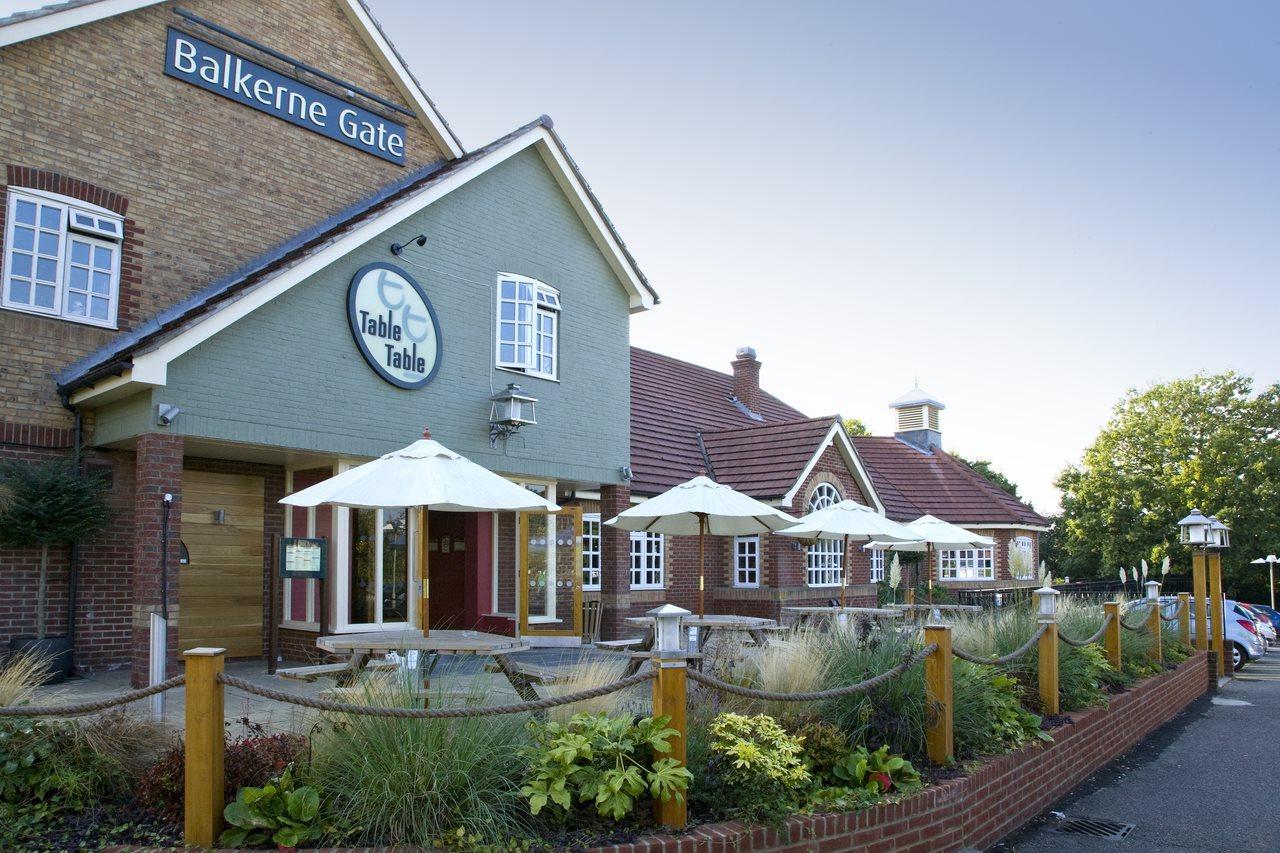 Premier Inn コルチェスター エクステリア 写真